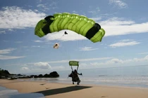 Cựu quan chức Fed gợi mở dấu hiệu cho thấy kinh tế Mỹ sẽ 'hạ cánh mềm' (Ảnh minh họa - Nguồn: Internet)