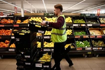 Lạm phát ở Anh đã tăng 10,1% trong tháng 7, so với cùng kỳ năm ngoái, trong khi giá tiêu dùng tăng với tốc độ nhanh nhất kể từ năm 1982 (Ảnh: Reuters)