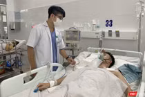 Bệnh nhân Phạm Mạnh Q. (28 tuổi, trú tại Hà Nội) khi đang điều trị tại Bệnh viện Đà Nẵng