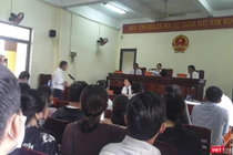 Các bên tranh tụng tại phiên tòa xét xử sơ thẩm yêu cầu chủ đầu tư thực hiện cam kết theo nội dung làm việc với Công an tỉnh và hợp đồng đã ký giữa Hoàng Nhất Nam và Bách Đạt An