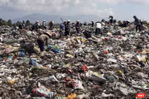 Một góc bãi rác chôn lấp Khánh Sơn (Đà Nẵng)