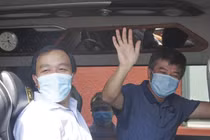 Bác sĩ Trần Thanh Linh - Phó trưởng Khoa Hồi sức cấp cứu, Bệnh viện Chợ Rẫy chào tạm biệt Đà Nẵng.