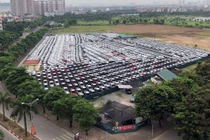 Có những thời điểm các dòng xe nhập khẩu đỗ chật các kho bãi của các thương hiệu Nhật Bản chờ thông quan để đến tay người tiêu dùng