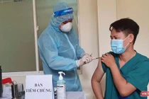 Chiến dịch truyền thông “Tiêm vaccine - Vững niềm tin” nhằm truyền tải thông điệp mạnh mẽ về việc tiêm vaccine phòng COVID-19 để bảo vệ bản thân, gia đình và toàn xã hội.