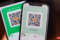 Bản cập nhật của PC-Covid trên iOS hiển thị màu thẻ xanh nhạt để phân biệt với thẻ xanh Covid-19, cũng như cung cấp cách ẩn mã QR mới. Ảnh: TT Công nghệ phòng, chống dịch COVID-19.