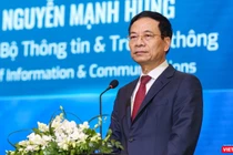 Bộ trưởng Nguyễn Mạnh Hùng cho rằng người Việt Nam có cảm thấy an toàn khi chuyển đổi số hay không là phụ thuộc vào các nền tảng số Việt Nam có độ an toàn cao, phụ thuộc vào sự bảo vệ của các doanh nghiệp ATTT Việt Nam.