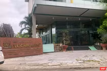 Dự án Đà Nẵng Center do Công ty CP địa ốc Vũ Châu Long làm chủ đầu tư trên diện tích khu đất rộng 7.878m2 ở vị trí "kim cương" tại vị trí 3 mặt tiền đường Phan Chu Trinh-Hùng Vương-Nguyễn Thị Minh Khai (TP Đà Nẵng) đã "treo" hơn 10 năm qua.