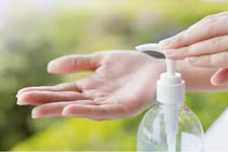 Cục Quản lý Dược, Bộ Y tế vừa phát đi cảnh báo về việc 'Dung dịch rửa tay khô Aerius chai 500ml' nghi là mỹ phẩm giả. (Ảnh minh hoạ)