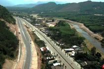 Một góc tuyến cao tốc La Sơn-Tuý Loan đoạn qua TP Đà Nẵng