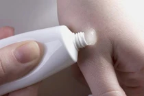Thuốc bôi ngoài da (ảnh vimed)