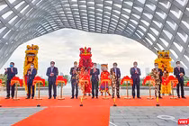 Lãnh đạo TP Đà Nẵng tại lễ khánh thành Vườn tượng công viên APEC mở rộng