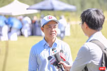 Ông Nguyễn Xuân Bình – Phó Giám đốc Sở Du lịch Đà Nẵng trả lời phỏng vấn báo giới trong buổi khai mạc lễ hội Du lịch Golf Đà Nẵng 2022