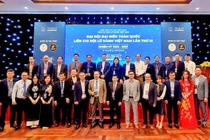 Ban chấp hành Liên chi hội Lữ hành Việt Nam nhiệm kỳ 2022-2027 chụp ảnh lưu niệm (ảnh VISTA)