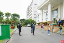 Sinh viên ĐH Đông Á ngày đầu trở lại trường học trực tiếp