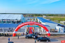 Quang cảnh lễ khánh thành và đưa Nhà máy điện gió Đông Hải 1 (Trà Vinh) công suất 100MW, trị giá 5.000 tỷ đồng vào vận hành.