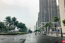 Đường ven biển Võ Nguyên Giáp (Đà Nẵng) bắt đầu có gió mạnh từ trưa ngày 27/9