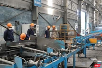 Công nhân làm việc tại các nhà máy trong Khu công nghiệp trên địa bàn TP Đà Nẵng