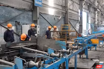 Công nhân làm việc tại các nhà máy trong Khu công nghiệp trên địa bàn TP Đà Nẵng