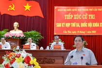 Thủ tướng Chính phủ Phạm Minh Chính phát biểu tại hội nghị tiếp xúc cử tri TP Cần Thơ diễn ra sáng ngày 10/7. Ảnh: VGP/Nhật Bắc