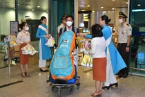 Du khách quốc tế đến Đà Nẵng này càng đông, kéo theo yêu cầu về biện pháp phòng chống dịch COVID-19 cần được tăng cường