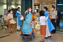 Du khách quốc tế đến Đà Nẵng này càng đông, kéo theo yêu cầu về biện pháp phòng chống dịch COVID-19 cần được tăng cường