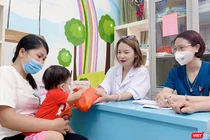 Các bác sĩ Khoa Phẫu thuật nhi và trẻ sơ sinh, Bệnh viện Việt - Đức tổ chức chương trình khám, tư vấn miễn phí các bệnh lý thường gặp ở trẻ em