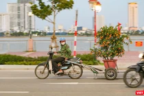 Chở Xuân về nhà