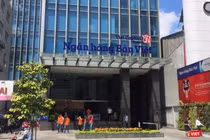 Cổ đông lớn nhất của VietCapital Bank và nỗ lực xử lý nợ xấu của Sacombank.