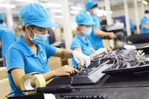 Theo Tổng cục Thống kê, chỉ số sản xuất toàn ngành công nghiệp ước giảm 4,2% so với tháng trước và giảm 7,4% so với cùng kỳ năm 2020. Ảnh: IE.