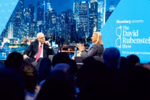 Ông Rubenstein trò chuyện trong show truyền hình nổi tiếng của ông trên kênh Bloomberg.