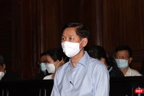 Bị cáo Trần Vĩnh Tuyến, nguyên Phó Chủ tịch UBND TP.HCM ra toà do "nể nang", bị cáo buộc gây thiệt hại cho Nhà nước hơn 672 tỷ đồng. Ảnh: GVT.