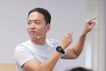 Khiêm tốn nhưng hài hước và tràn đầy cảm hứng sống cũng là cảm nhận của bất kỳ ai đã từng được tiếp xúc với Lê Hồng Minh.