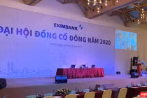 Cả 2 phiên họp ĐHĐCĐ mà Eximbank tổ chức hôm 30/6 đều dùng chung "backdrop"