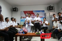 Chiều 19/11, cuộc hội ngộ bất ngờ, đầy ý nghĩa của những người cựu binh Gạc Ma được diễn ra ngay tại khu điều trị của cựu binh Dương Văn Dũng 