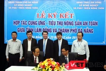 Sở NN & PTNT Đà Nẵng và tỉnh Lâm Đồng ký kết thỏa thuận trong cung cấp và tiêu thụ sản phẩm rau sạch, rau an toàn cho TP Đà Nẵng dưới sự chứng kiến của lannhx đạo UBND TP Đà Nẵng và tỉnh Lâm Đồng