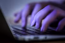 FBI đã sử dụng những trang web đen để phục vụ công tác điều tra tội phạm /// Ảnh: AFP