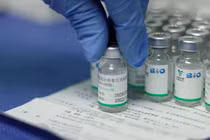 Vaccine phòng COVID-19 Vero Cell của Sinopharm (Ảnh - Reuters)