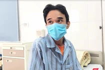 Bệnh nhân Đ. bị xơ gan nặng sau nhiều năm uống thuốc nam (Ảnh - Minh Thuý) 