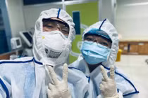 Bác sĩ của Bệnh viện Đại học Y Dược TP. Hồ Chí Minh xung phong vào tâm dịch COVID-19 (Ảnh- Bệnh viện Đại học Y dược TP. Hồ Chí Minh) 