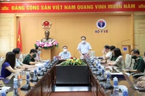 Hội đồng Đạo đức trong nghiên cứu Y Sinh học Quốc gia họp khẩn cấp với Thứ trưởng Bộ Y tế Trần Văn Thuấn về việc xem xét dữ liệu thử nghiệm lâm sàng vaccine phòng COVID-19 Nanocovax (Ảnh - Nguyễn Nhiên) 