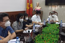 PGS.TS. Nguyễn Trường Sơn - Thứ trưởng Bộ Y tế - chỉ đạo cuộc họp phòng, chống dịch COVID-19 tại TP. HCM (Ảnh - BYT) 