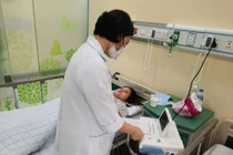 Bác sĩ chăm sóc sản phụ Phạm Thị Hằng sau sinh. Ảnh: BVCC