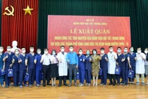 Lễ xuất quân đoàn công tác tình nguyện của Bệnh viện Nội tiết Trung ương chi viện cho Vĩnh Long chống dịch COVID-19 (Ảnh - BVCC)