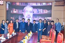 Trường Đại học Y Hà Nội phong tặng chức danh Giáo dư danh dự cho GS. Emmanuele A. Jannini (Ảnh - Hữu Linh)