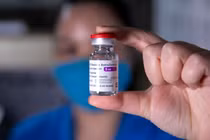 Vaccine phòng COVID-19 của AstraZeneca (Ảnh - UNICEF Việt Nam/ Trương Việt Hùng)