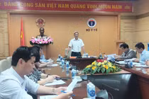 Hội nghị trực tuyến với 63 tỉnh, thành ra mắt Ban chỉ đạo An toàn tiêm chủng vaccine phòng COVID-19, tập huấn hướng dẫn xử trí sự cố bất lợi sau tiêm vaccine phòng COVID-19 (Ảnh - Minh Thuý)