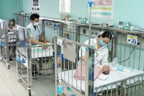 Hàng loạt trẻ phải nhập viện vì virus RSV (Ảnh - BVCC) 