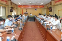 Bộ trưởng Bộ Y tế Nguyễn Thanh Long họp với Bộ phận thường trực đặc biệt của Bộ Y tế tại TP. HCM vào sáng nay, ngày 9/7 (Ảnh - Trần Minh) 