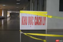 Khu vực cách ly bệnh nhân mắc COVID-19 (Ảnh - Minh Thuý) 