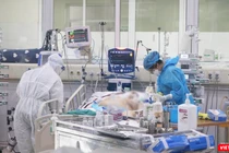 Không khí căng thẳng bên trong bệnh phòng (Ảnh - Minh Thuý) 